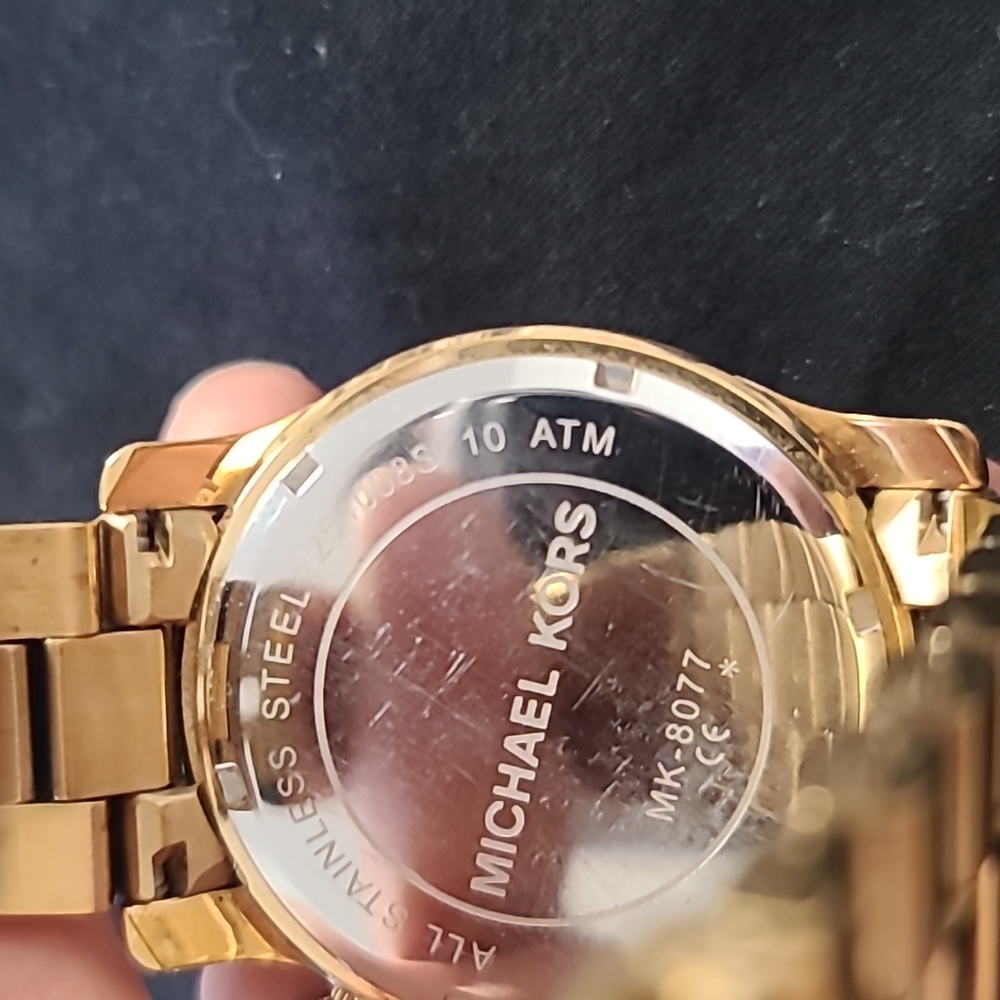 Auth Micheal Kors watch - Picture 2 of 6
